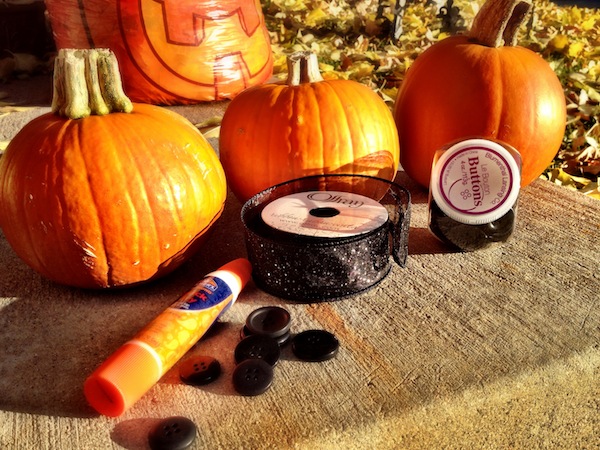 Halloween Craft: Decorate Pumpkins Without Carving